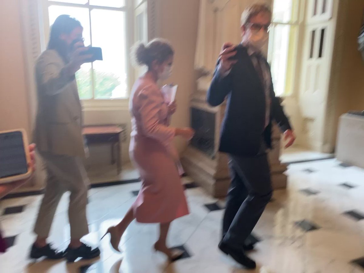 Just asked Nancy Pelosi if she has any concerns that House Rs may pull out of Jan. 6 probe after she rejected Banks and Jordan. “We have a bipartisan quorum we can proceed” https://t.co/Yn26wqzJTs
