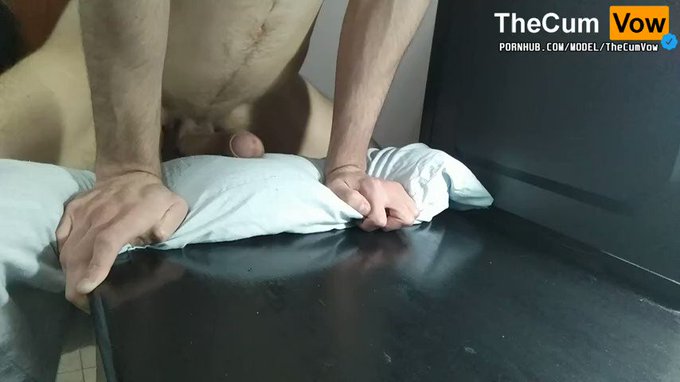 Handsfree Orgasm with My Pillow[4:27 Minutes Video]

?FULL VIDEO:https://t.co/31T5Lcfpeg

Do u like it