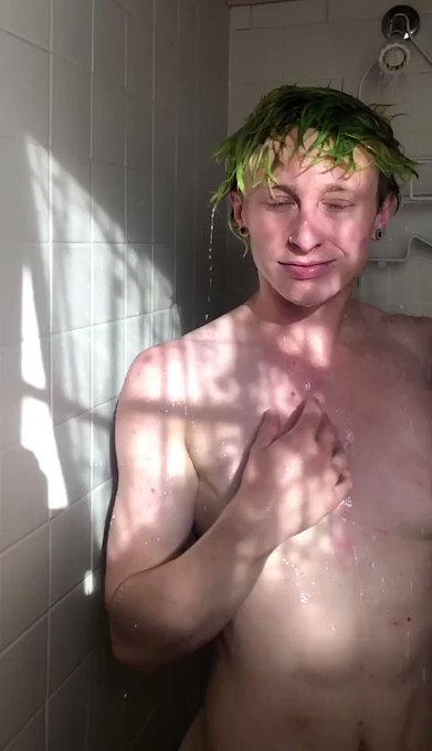 good morning ?? i hope your day is nice. you deserve a nice day #queernsfw https://t.co/1pEdxY9DTA