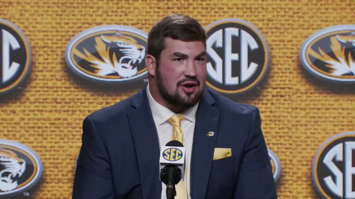 "If you can't handle a horns-down gesture, I figure it'll be tough to play in this league" 😂😂😂😂😂😂
https://t.co/Bwjzi8cyRI
