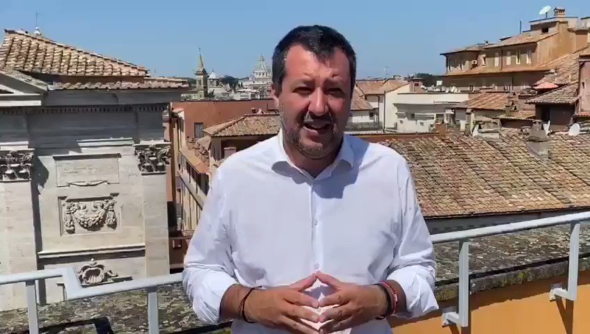 Il #razzismo assassino viene promosso, normalizzato e giustificato da @matteosalvinimi che definisce uno sparo al cuore #legittimadifesa. Messaggio implicito: uccidere i neri, i marocchini, e i diversi, è lecito. https://t.co/nrk8Ag7klI