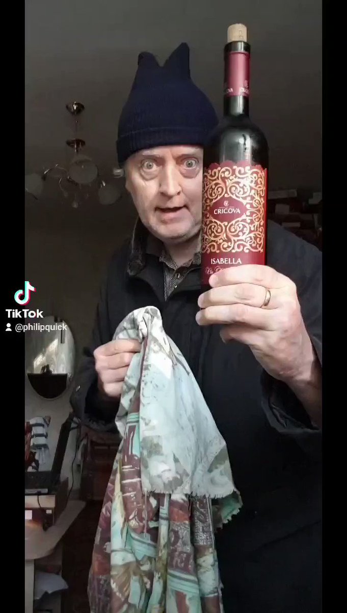 #isabella is #moldova s number 1 unofficially most popular #redwine #wine..grown absolutely everywhere and 95% is home-made #naturalwine style...doesn't need any chemicals to treat it and is pretty ok 👌 chilled from a wine #cellar #travel https://t.co/tatgWYp5p5