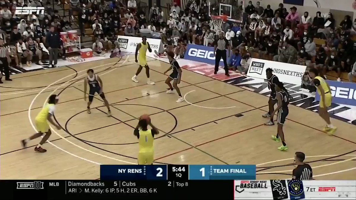 Semifinal #1 at the #PeachJam tips off on ESPNU!
UConn commit Corey Floyd cleaning up @TeamFinalEYBL's first basket on the glass
@CoreyFloydJr @NikeEYB https://t.co/zH99lQOLr1