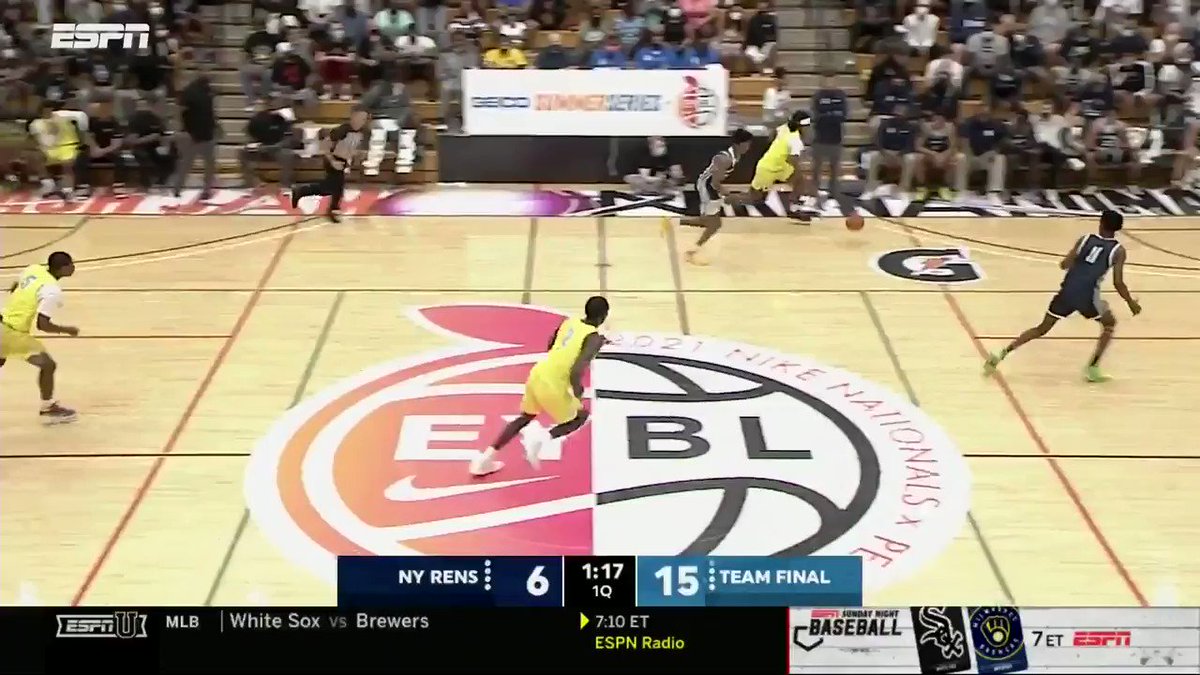 BIG BOY BASKETBALL 🤯
@CoreyFloydJr ⏩ Jalen Duren #SCtop10
@NikeEYB @PaulBiancardi @TeamFinalEYBL https://t.co/FpFNWBWZkV