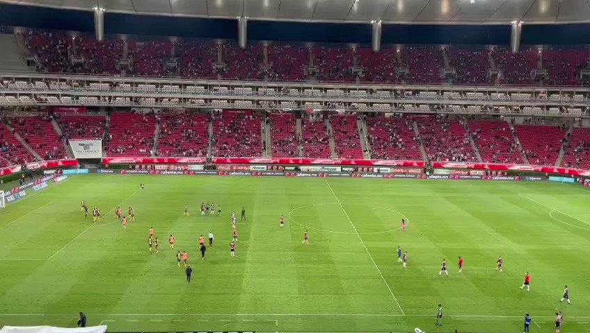 #Deportes | Finaliza el encuentro en el Estadio #Akron entre @Chivas y @AtletideSanLuis con victoria para los visitantes 1-2 https://t.co/7jPAyha6K9