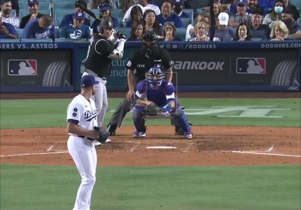 Blake Treinen, Wicked Sliders. π€’ https://t.co/5UuY5sSAX7