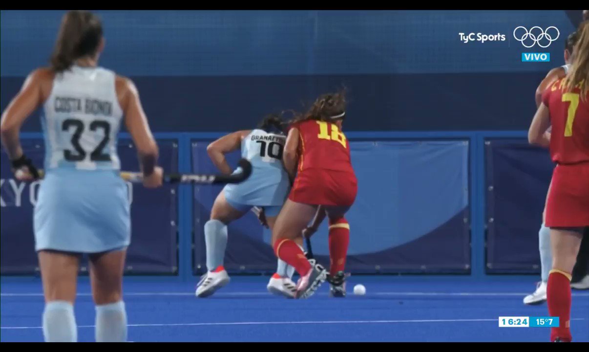 相葉さん お幸せに The Olympic Cameraman Focused On The Cockroach Instead Of The Athletes Why T Co Adf63pnjp8 Twitter