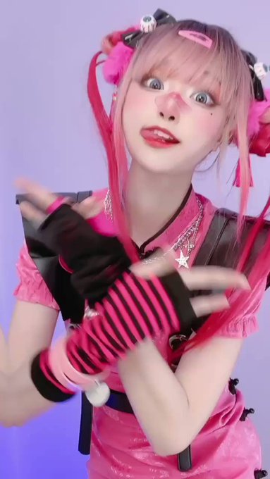 コスプレイヤー小柔SeeUのTwitter動画4