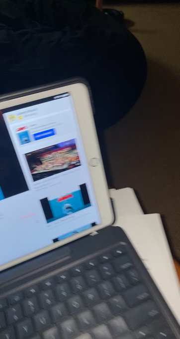 When you are bored waiting for the next shoot 🦈 https://t.co/ZZzOmTD634