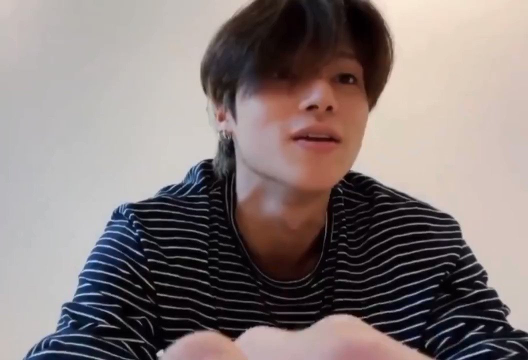 💗 on Twitter "wooyoung tweetando skz disband skz fracassados video