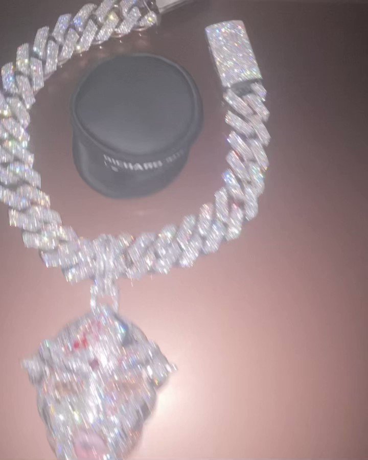 Mumble Rappers Anonymous - Westside Gunn SNAPPED with the Westside DOOM  chain | Facebook