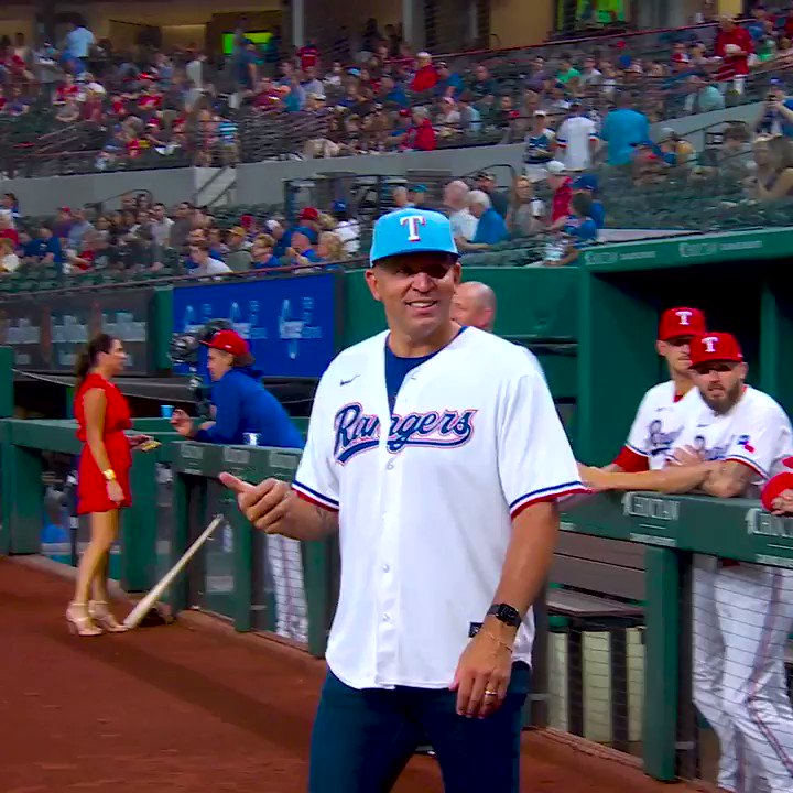 [花邊] Jason Kidd 為德州遊騎兵賽前開球