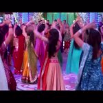 これはQOLを上げる上質情報なんですけど、心が疲れたなって時にオススメな「インド映画謎ダンス成分」を…