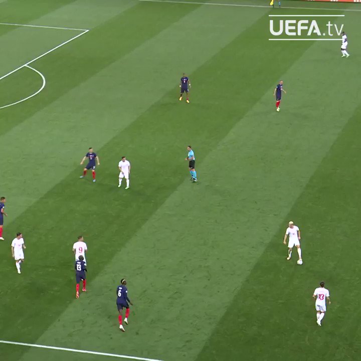 アーセナル所属グラニト ジャカのプレースタイル 芝の上の決闘 荒野のフットボーラーたち