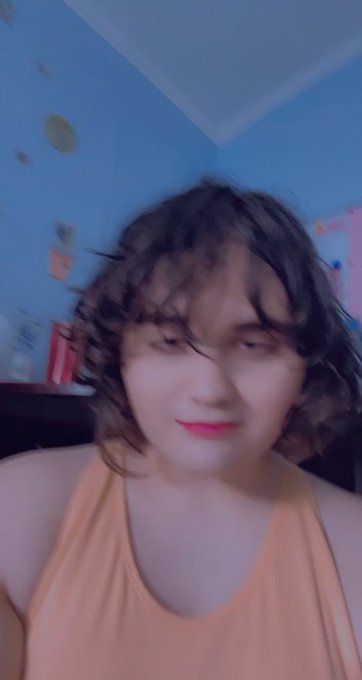 How do I look? 😜 https://t.co/Vjo8Y55ciN