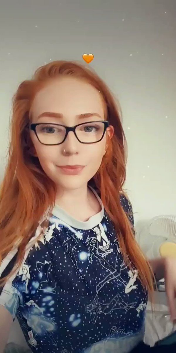💋👅LittleRed👅💋 on Twitter "Get your tits out for the lads😝… https//t.co/rrK0fflFZs"