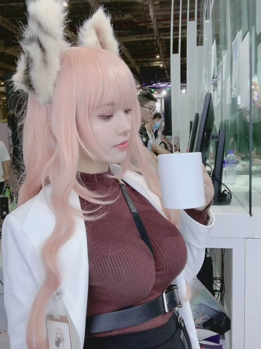 コスプレイヤー肃雨のTwitterエロ動画2