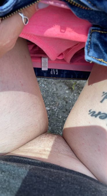 I&rsquo;d rather go outside. 💦💦💦 #pee #peedesperation #peefetish https://t.co/yt4EqHy06r<a href="/tag/pee"class="tags">#pee</a><a href="/tag/peedesperation"class="tags">#peedesperation</a><a href="/tag/peefetish"class="tags"><span>#peefetish</span></a>