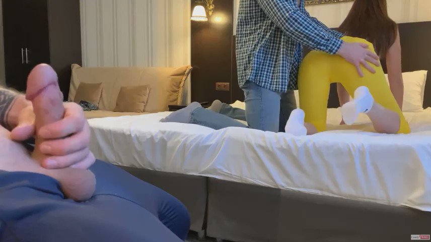 女生面前打飞机    