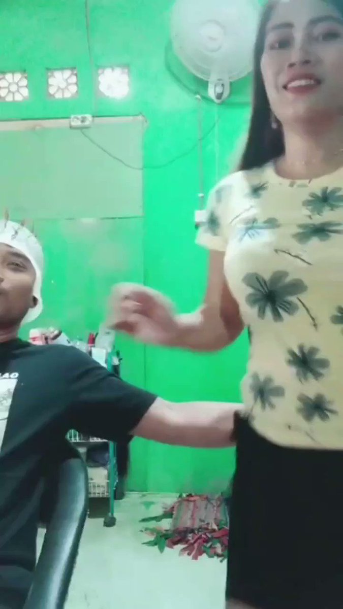 tiktok_hot.id on Twitter: "Dimana yah tuh pangkas rambutnya…