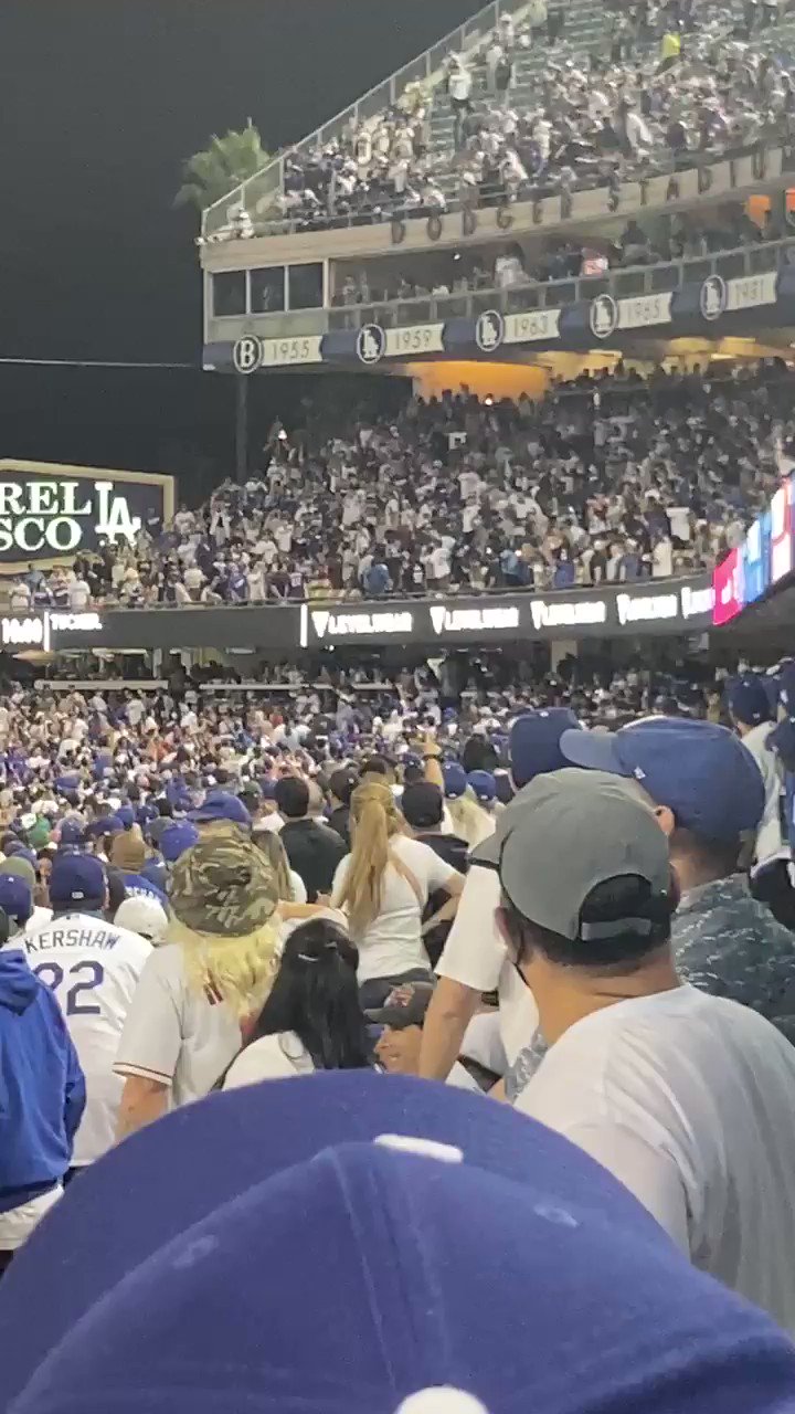Baseball Fight Club on Twitter "Weird scene at Dodger Stadium where