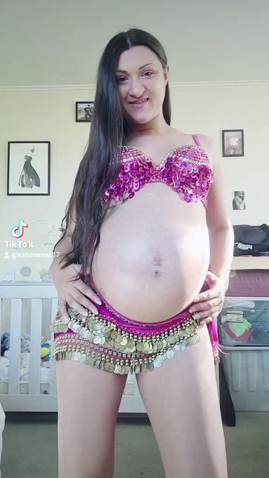 Belly Dancing at 9 month's pregnant!! Do I look good? @LovelyPregnancy https://t.co/JxmhqEGUPq
