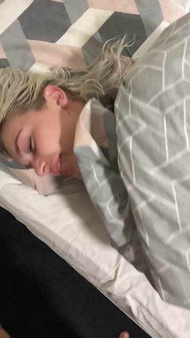 The best type of wake up call ;) https://t.co/kPeqx6okEB