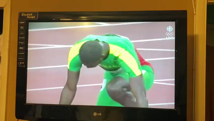 BP BREAKING STEPHEN GARDINER HAS WON GOLD FOR THE BAHAMAS IN THE MEN 400M RACE....GOLD!!!!