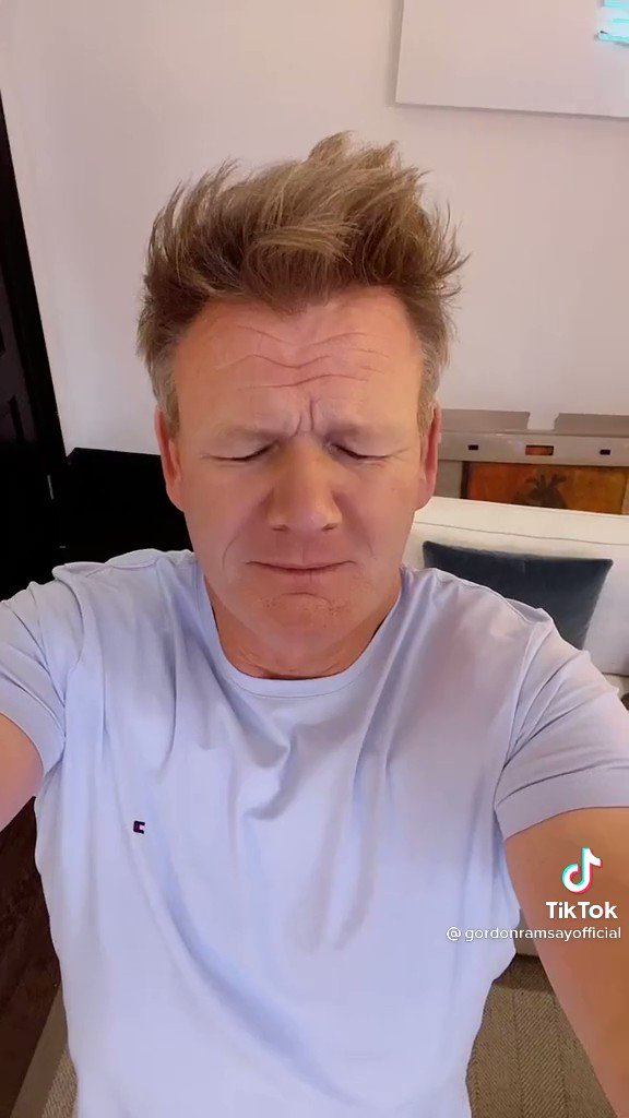 currently thinking about how gordon ramsay signs off his posts with Gx https://t.co/nSaaf3iCyy