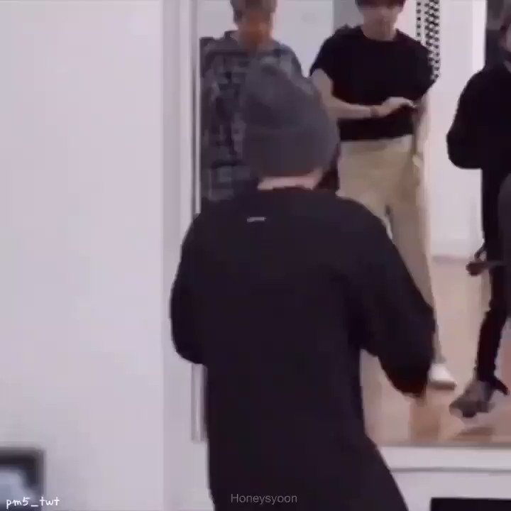 EAGLE Egyptian ARMY🇪🇬 on Twitter "🌟4.3.22 فتي عيد الميلاد 🐱🎂 شوجا