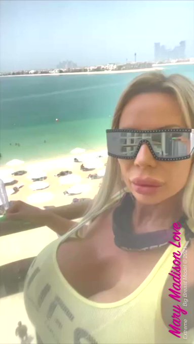 🌸Summer time in Dubai😎
More pics and video on my onlyfans page.
https://t.co/HtnSP776s0 https://t.co