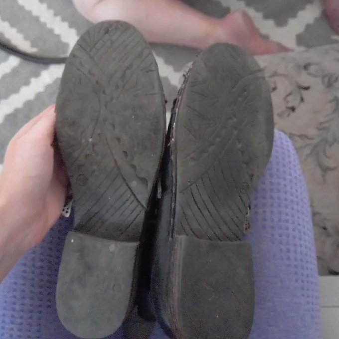 #israeligoddess #femdom #findom #session  My slave cleaned my hand made lather shoes. One is clean to<a href="/tag/israeligoddess"class="tags">#israeligoddess</a><a href="/tag/femdom"class="tags">#femdom</a><a href="/tag/findom"class="tags">#findom</a><a href="/tag/session"class="tags">#session</a>