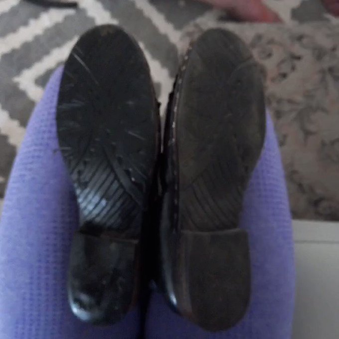 The second shoe is clean too. #findom #femdom #session   ניקה גם את בנעל השניה כמו כלב טוב. https://t<a href="/tag/findom"class="tags">#findom</a><a href="/tag/femdom"class="tags">#femdom</a><a href="/tag/session"class="tags"><span>#session</span></a>