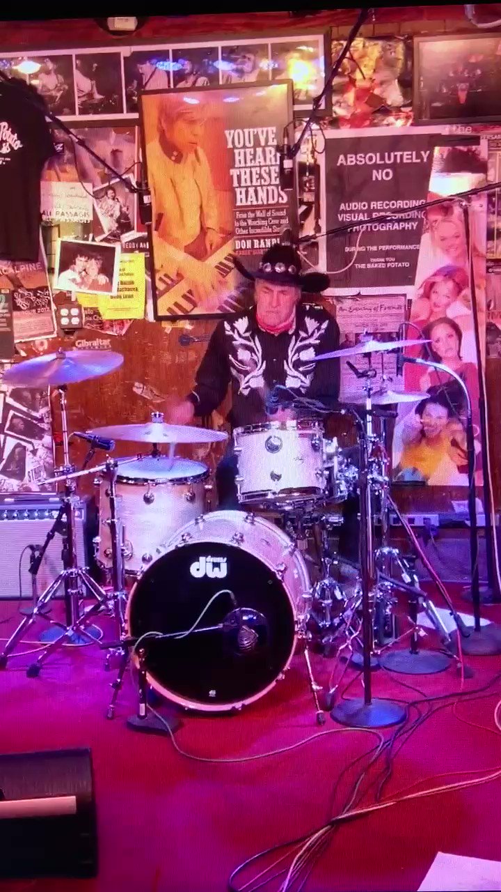Happy birthday to my favorite drummer, Mr. Pete Thomas! 