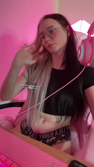 Just recored new video on my Onlyfanz. Pov: your girl is playing game while vibrator is teasing her wet