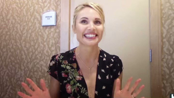 Happy birthday for my best girl, love you 4ever<33

LEAH PIPES BDAY 
 