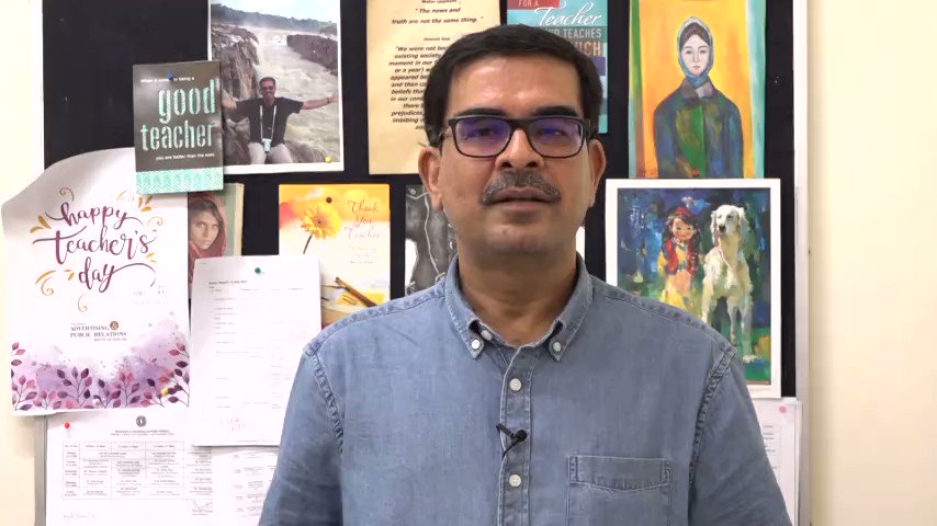 IIMC students singing Faiz Ahmad's 'hum dekhenge' at 14,000ft goes