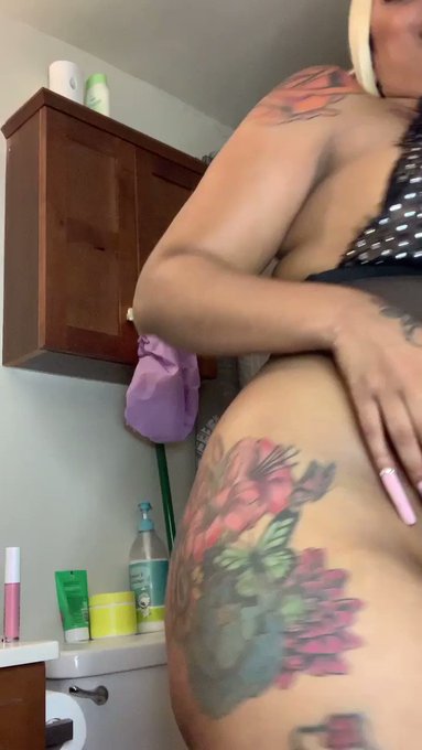 Somthing sexy for y&rsquo;all   Free trial link in the comments  ⬇️⬇️⬇️⬇️⬇️⬇️⬇️⬇️  Like,comment,retweet ,and