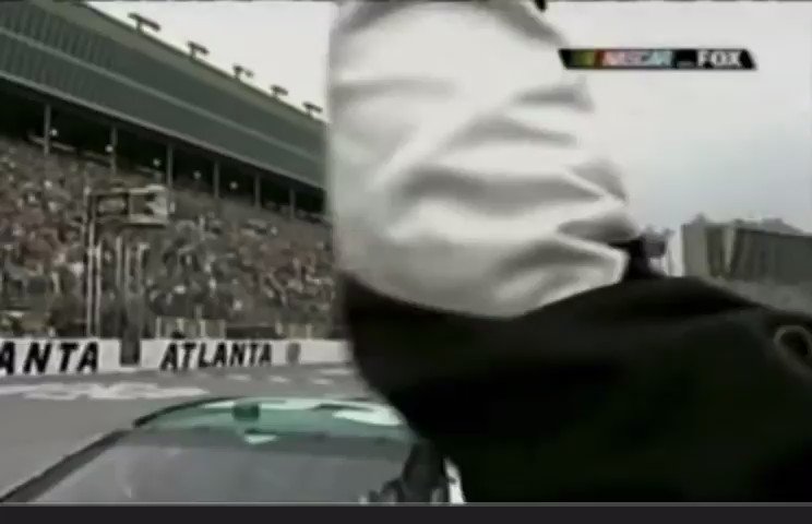 Happy birthday to this legend , Carl Edwards . 