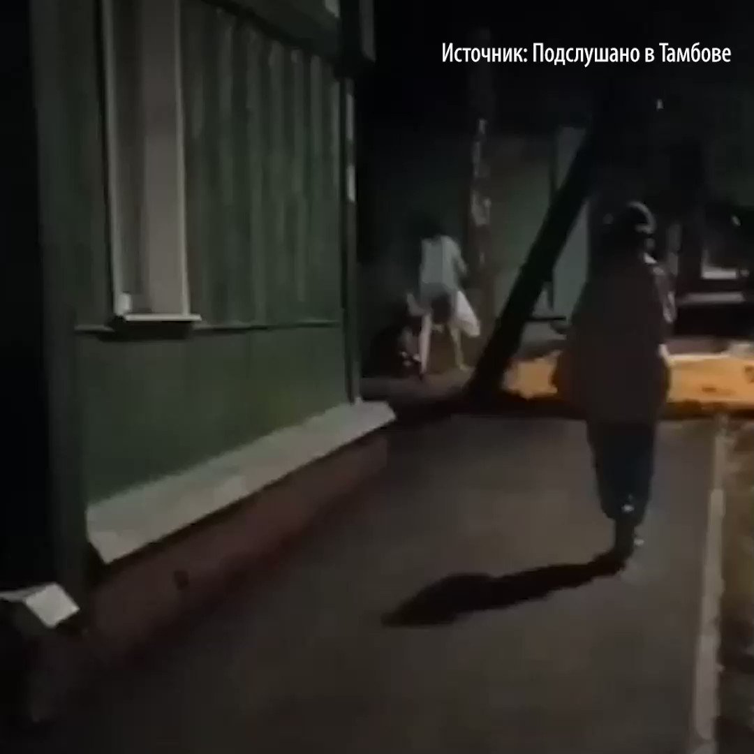 Сын с другом пришли домой а встретила их пьяная мать встретила пьяная