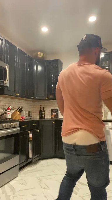 How about a quick sloppy toppy before I head out? 😜🍆💦 https://t.co/ZrAIopEOpE