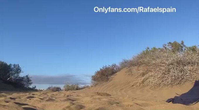 ??What would you do if you found me like this on the beach??            Follow me and discover all about