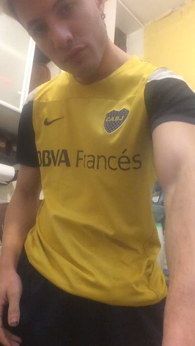 HOLA BEBES!!??

Miren como dejo TODA la Lechita DENME UN RT Y AGREGUENME BEBOTES????

Servicio de Videos