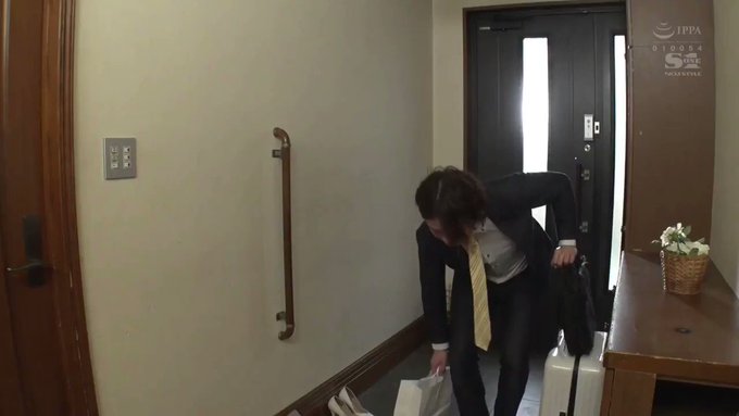 そんな妻の美顔とフェラテクに、何度も勃起と射精を繰り返してしまう… 
https://t.co/AhgA1DNAk4