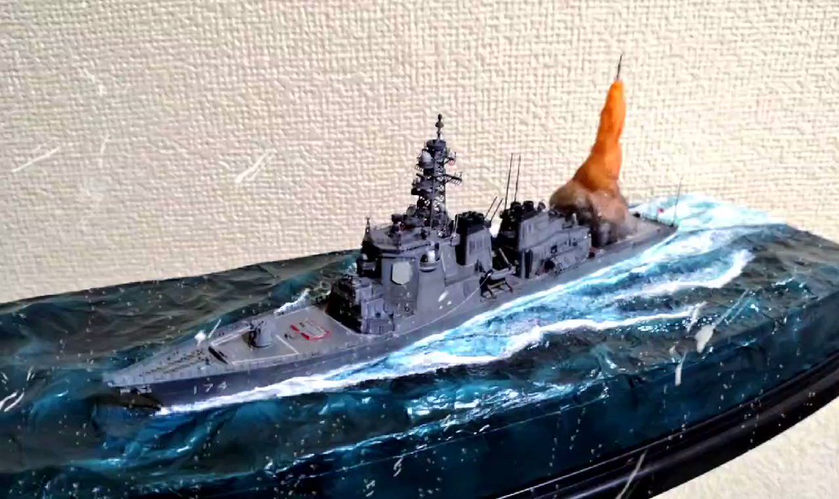 波の迫力がすごい 臨場感あふれる戦艦ジオラマに4 2万いいね 戦艦大和に思いを馳せ表現した 水の流れ へのこだわり 2ページ目 Oricon News