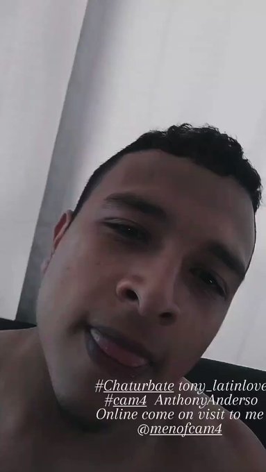 online! 
@promo_latina

#camboys 
 #cashmaster #findom  #alphafeet #alphamale #smellyfeet #financialdomination