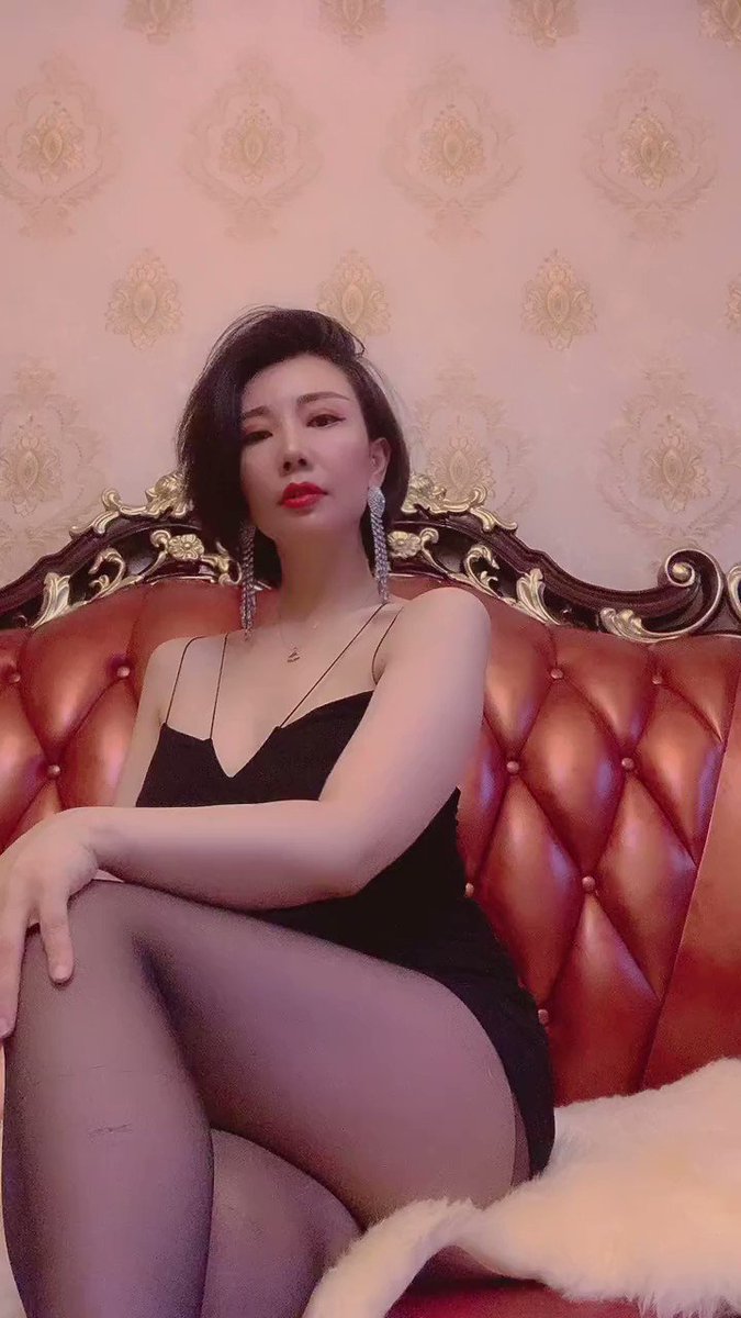 妈妈儿子乱伦阿姨    