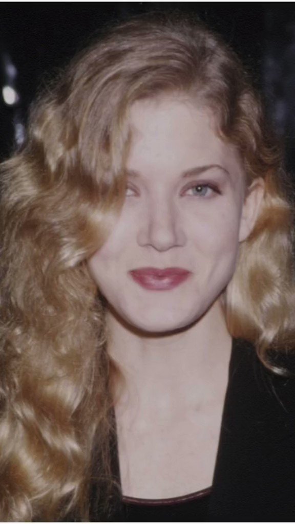 Wishing Jennifer Lien a very happy birthday today!    