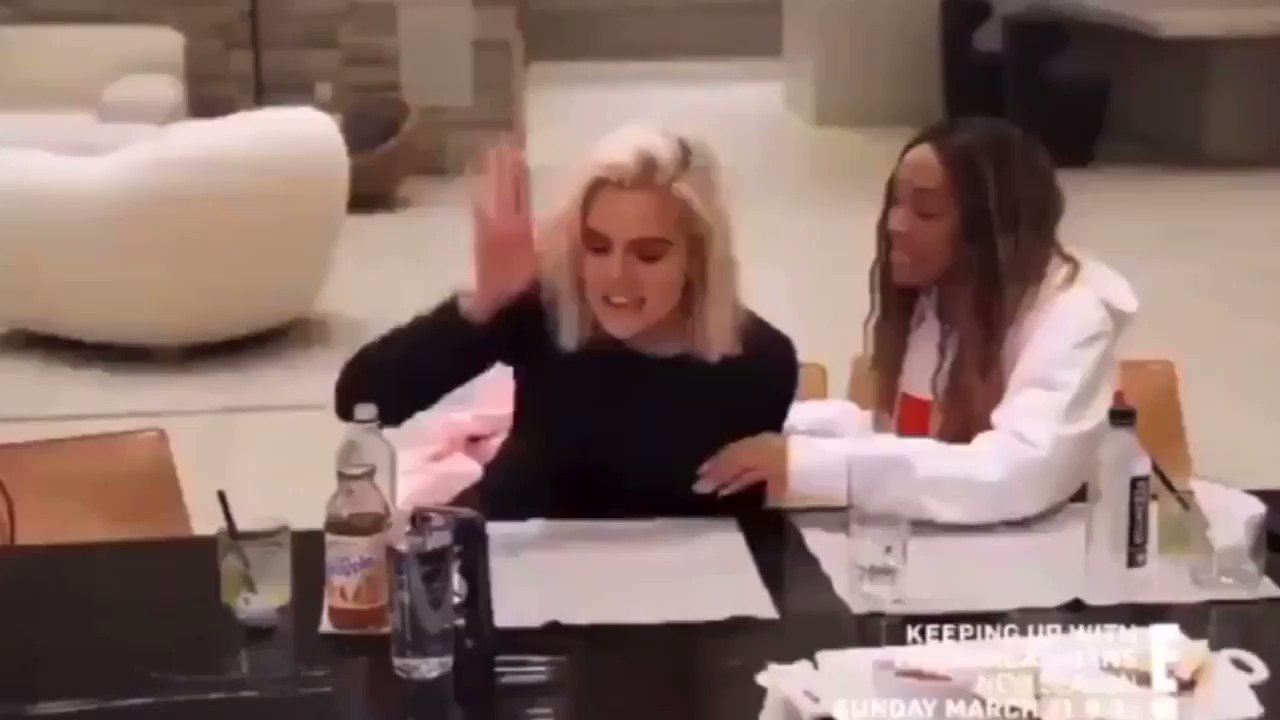 Khloe kardashian liar gif