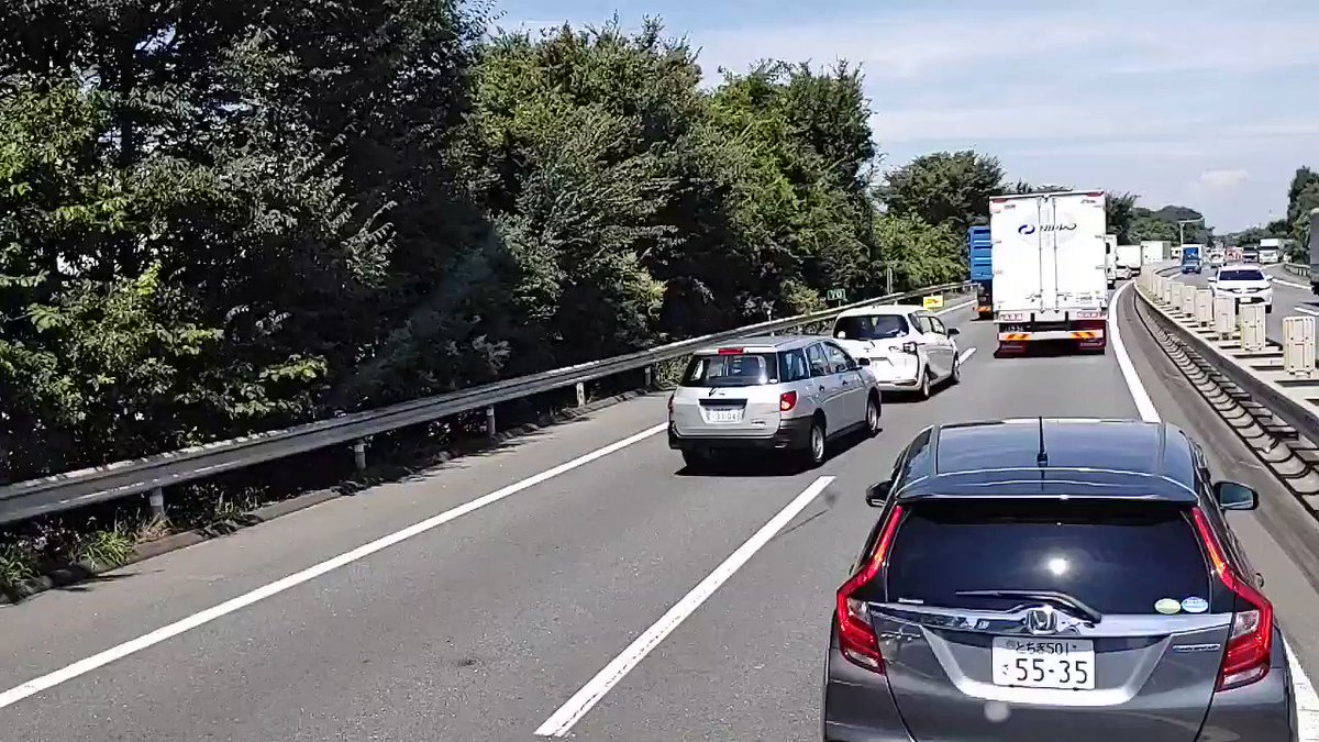 すえぞう 圏央道 外回り日高インター先での横転事故 因みに反対の内回りでも追い越し車線での追突事故で大渋滞してたな チラッ すえぞう 圏央道 外回り日高インター先での横転事故 因みに反対の内回りでも追い越し車線での追突事故で大渋滞してたな チラッ